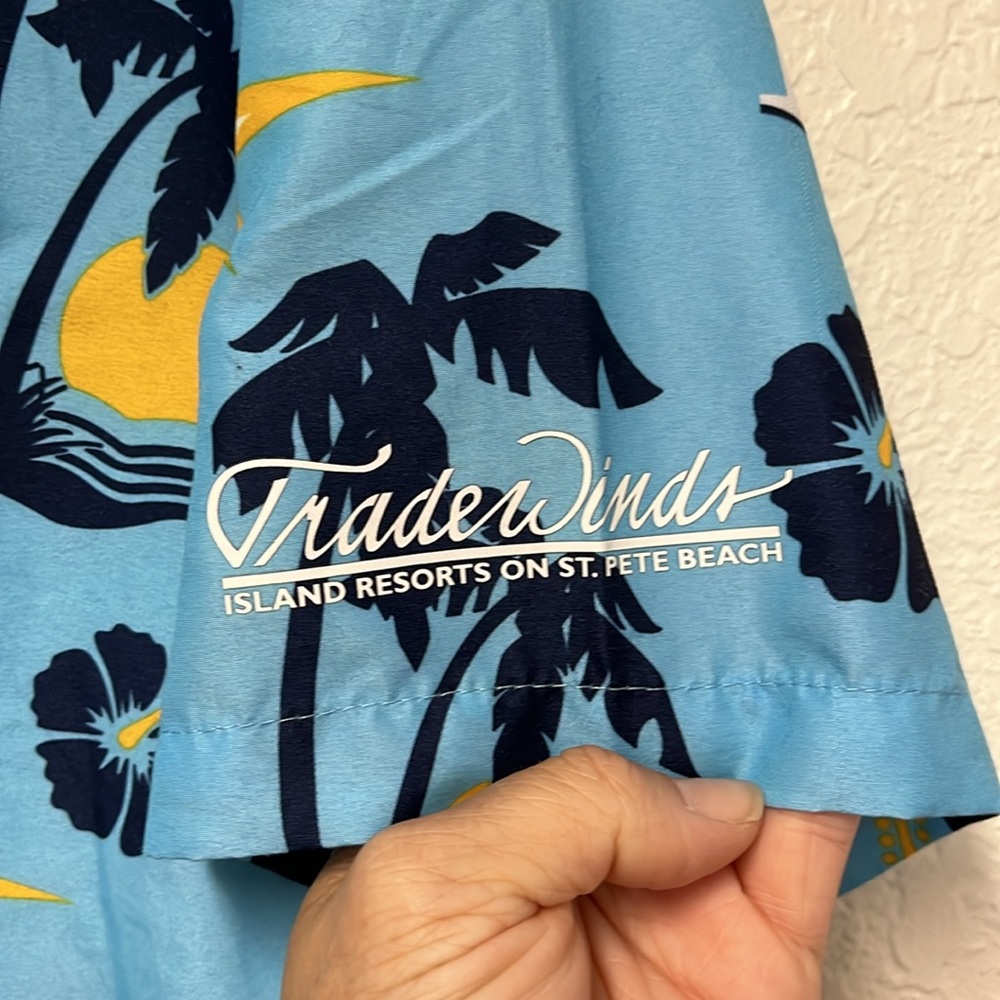 Tampa Bay Rays Hawaiian Print Button Down Size Medium - Picture 6 of 6